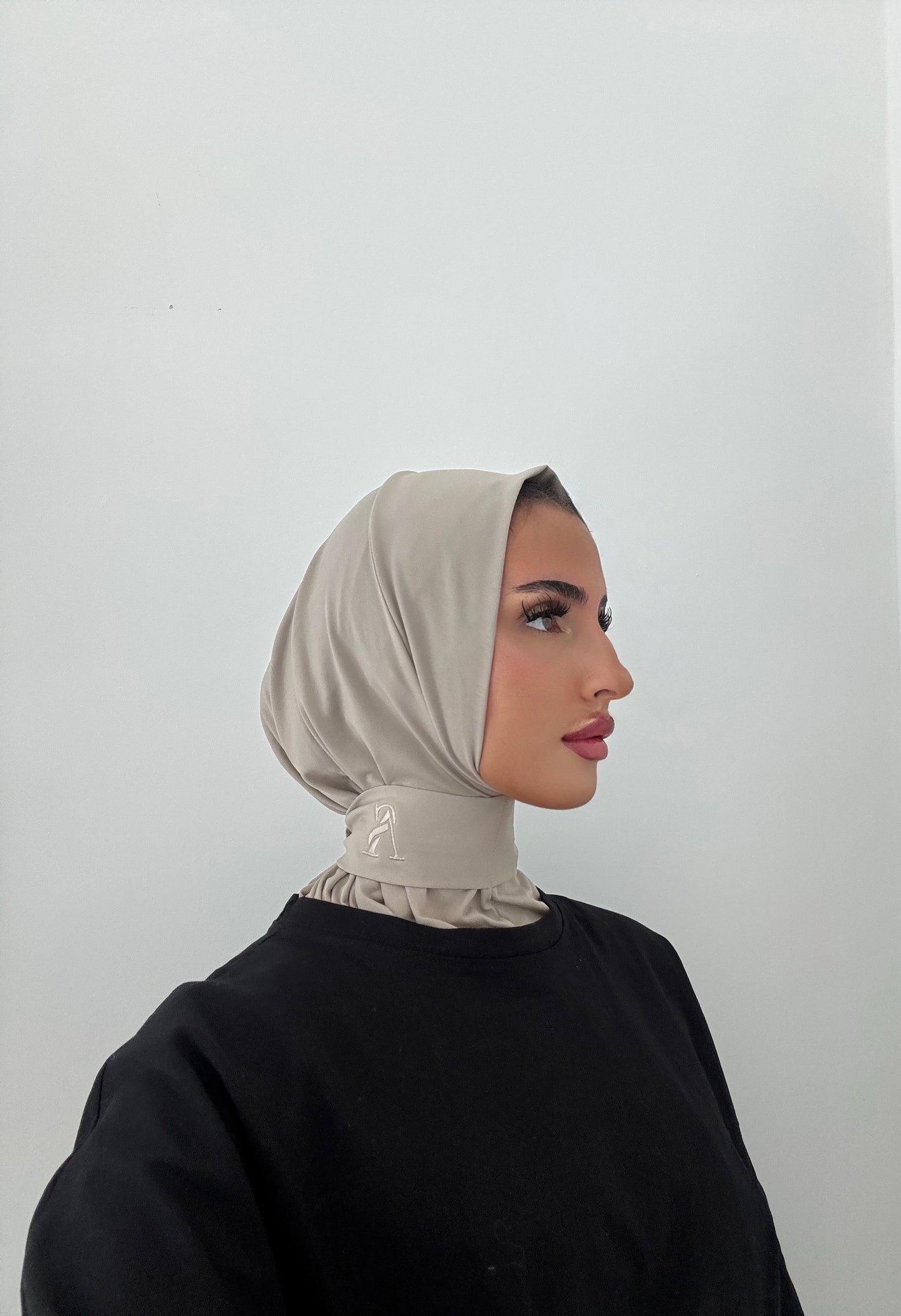 Bonnet nude