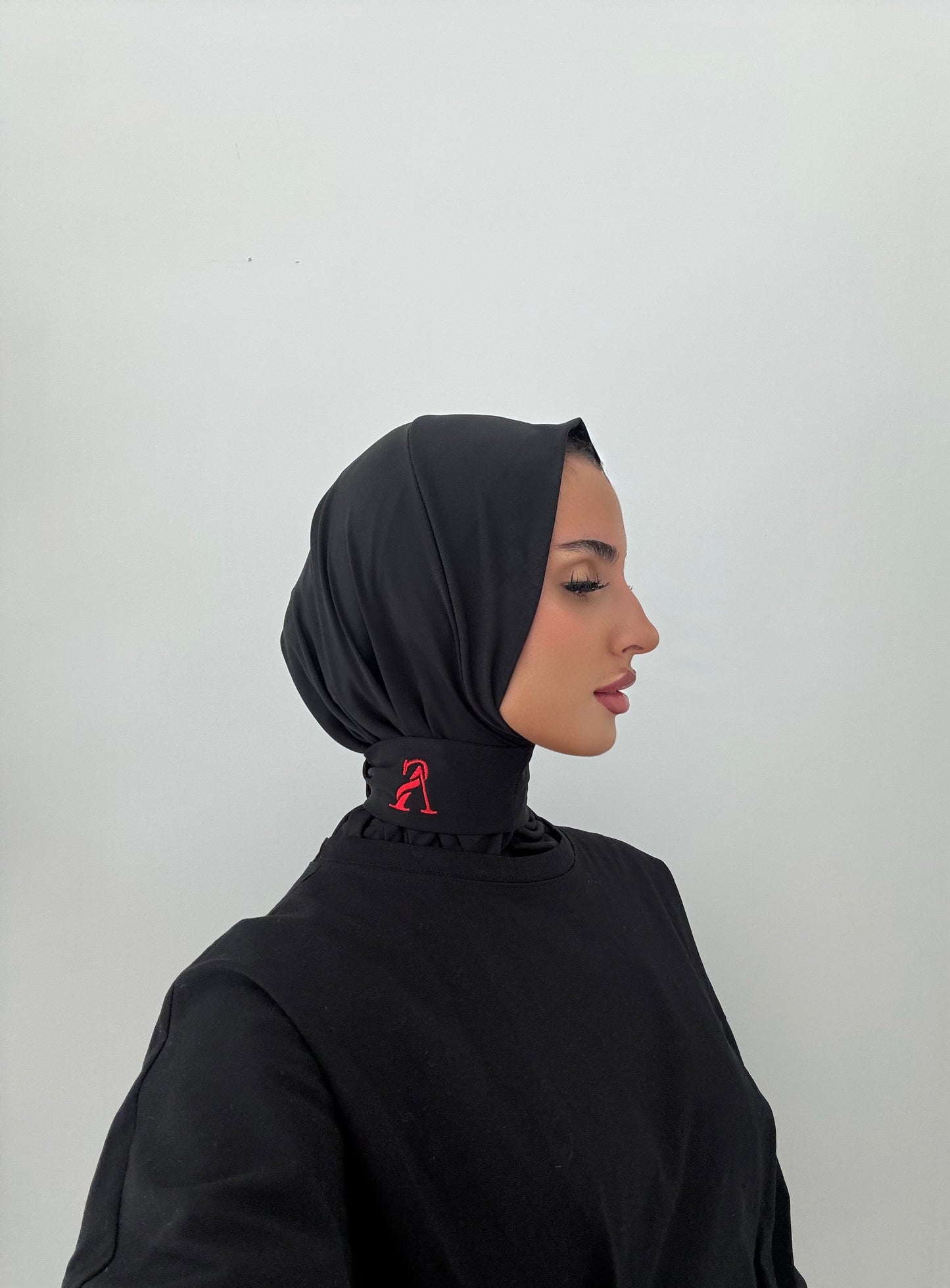 Bonnet black red